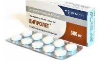 може
