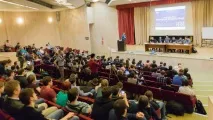 Відео ВШБІ провела круглий стіл з розробки ігор для консолей, ПК, мобільних платформ та провела