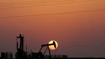 WSJ американським фірмам загрожує банкрутство через дешеву нафту - РИА Новости дешеву