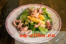 Салат з ананасом та кальмарами салат