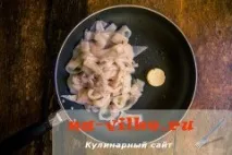 Салат з ананасом та кальмарами салат
