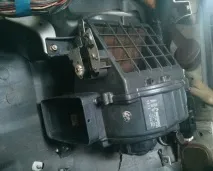 Чистимо піч салону, всю вентиляцію. вентиляцію