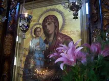 Ікона «Троєручиця» історія третьої руки троєручиця
