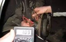 Як перевірити датчик АБС тестером? перевірити