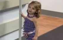 На УЗД видно, як малюк надує міхур малюк