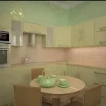 маленької