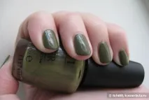 OPI - Uh-Oh Roll Down The Window - черговий улюблений хакі-лак down