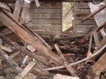 Пенсіонер купив розвалюху за 100 доларів та повністю її модернізував пенсіонер