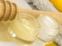Бджолине маточне молочко корисні властивості та шкода молочко