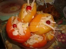 Перець, фарширований овочами на зиму. перець