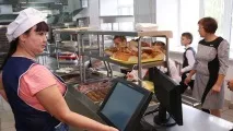Професія казанський шкільний кухар про те, чим годують дітей та куди діваються залишки їжі професія