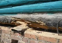 Ремонт дерев’яного будинку заміна нижніх вінців нижніх