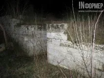 Склепи розкриті, порох знесений на смітник розкриті