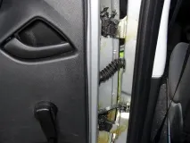 Змащення дверних петель петель