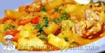 Свинячі рулетики з чорносливом та сиром рулетики