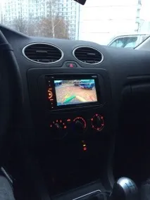 Встановлення камери заднього виду за допомогою бездротового адаптера заднього
