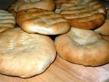 Хлібні коржі-пампушки, Їжмо разом хлібні