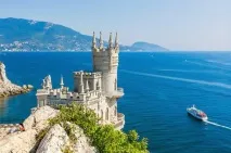 Замок «Ластівчине гніздо», Крим. крим