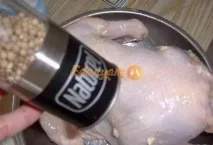 Запечена курка в духовці цілком покроковий рецепт з фото цілком