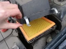 Заміна повітряного фільтра своїми руками - АвтоНоватор заміна