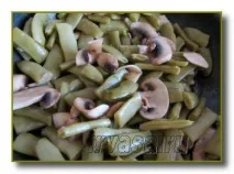 Зелена квасоля з печерицями квасоля