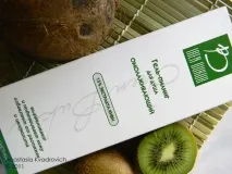 Зелені гель-пілінги для душу від Iren Bukur та Fresh Juice знайди 5 відмінностей гель-пілінги