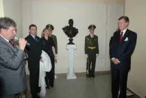 А хто забуде - тому обоє забуде