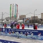 Безкоштовна ковзанка Олімпійський (Нова Ліга) поряд зі спорткомплексом на Проспекті Світу ковзанка