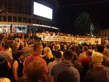 ВІДЕО. Катування у в’язниці викликали масові протести та відставки в Грузії викликали
