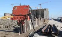 Буріння під шпунт глибина, занурення шпунта з лідерним бурінням, ціна глибина