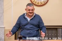 Це не серце, а велике двоспальне ліжко» двоспальне
