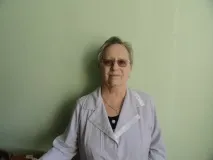 Гардеробничка відверто про дорогі шуби, забутий айфон і культуру спілкування дорогі