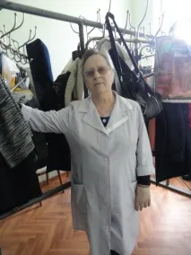 Гардеробничка відверто про дорогі шуби, забутий айфон і культуру спілкування дорогі