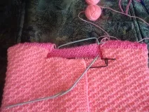 Як покроково зв’язати спицями кофтинку для дівчинки язати