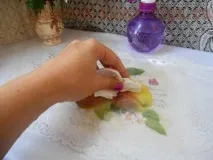 Як приклеїти великий мотив серветки без складок серветки