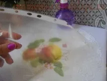 Як приклеїти великий мотив серветки без складок приклеїти