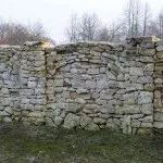 Як зробити паркан із натурального природного каменю своїми руками - інструкція з фото натурального