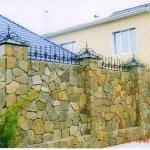 Як зробити паркан із натурального природного каменю своїми руками - інструкція з фото природного