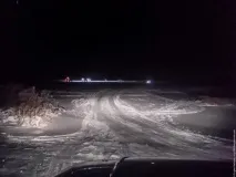 Як витягти позашляховик, що провалився під лід, розважальний портал провалився