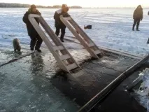 Як витягти позашляховик, що провалився під лід, розважальний портал витягти