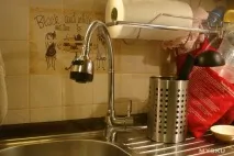 Кухонний кран із гнучким виливом виливом