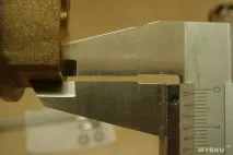 Кухонний кран із гнучким виливом гнучким