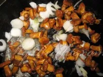 Куряче філе з грибами та маслинами куряче