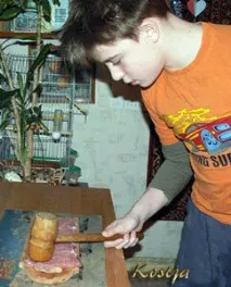 М’ясні рулетики з грибами грибами
