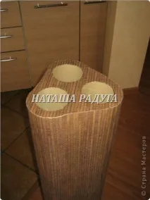 Ваза підлогова з картонних рулонів рулонів