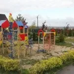 Огородження в дитячих дошкільних закладах чи дитсадках – основні правила встановлення та норми огородження