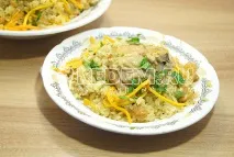 Плов з куркою, родзинками та морквою по-корейськи – Покроковий рецепт з фото Другі страви родзинками
