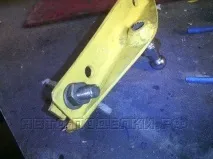 Упор капота своїми руками. задніх