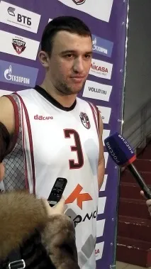 Поступившись «Динамо», волейболісти «Нижнього Новгорода» програли сьомий матч поспіль поступившись