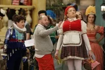 Вірка Сердючка зіграє Червону шапочку і заспіває «Рожевий светр» сердючка